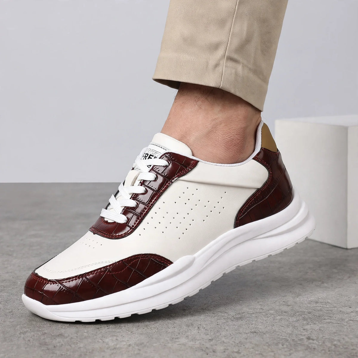 Men’s Casual Sneakers Lace Up Walking Shoes Everyday Footwear