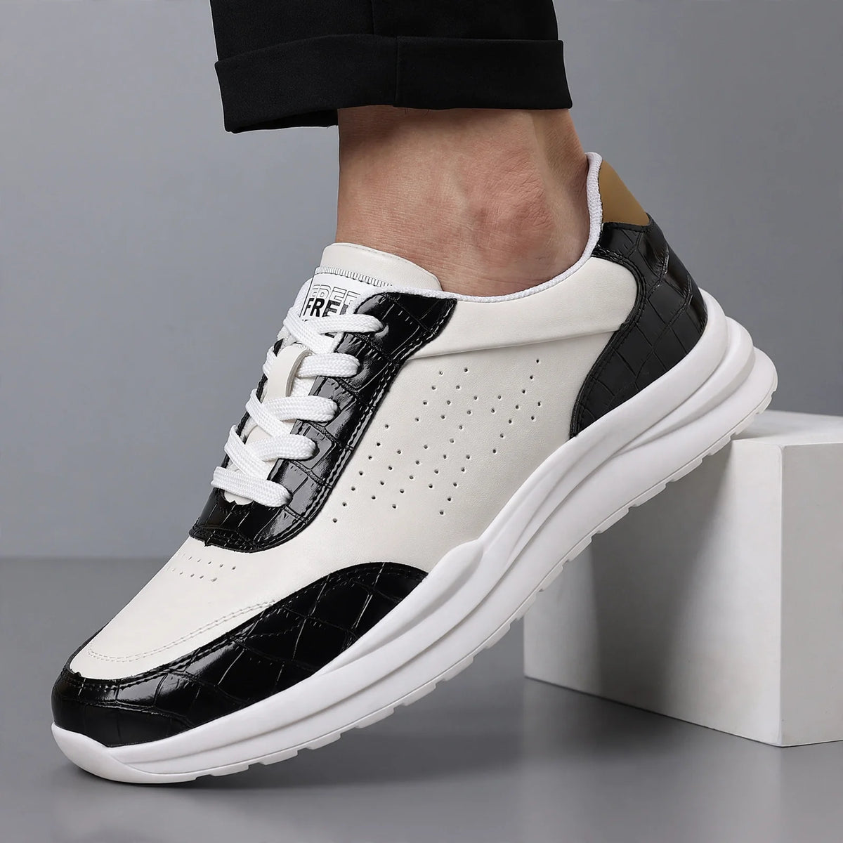 Men’s Casual Sneakers Lace Up Walking Shoes Everyday Footwear