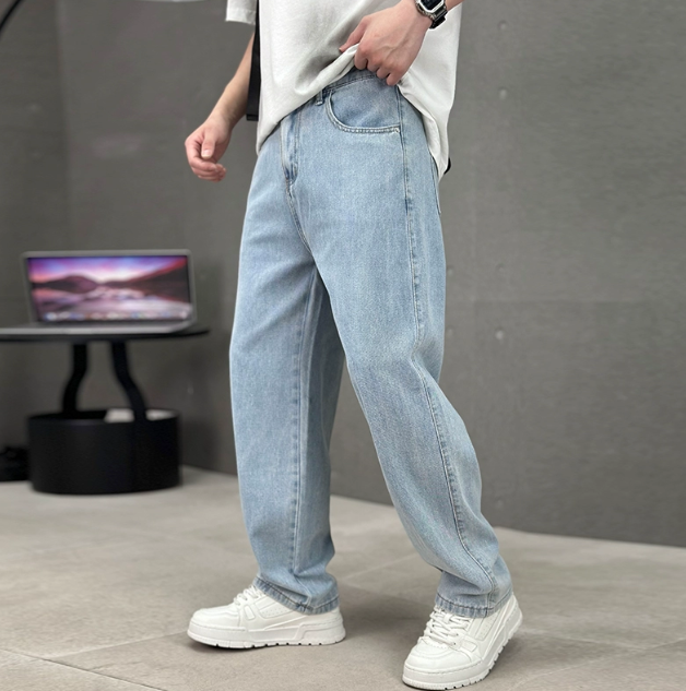 Men’s Loose Fit Straight Leg Jeans | Relaxed Full Length For Everyday Wear
