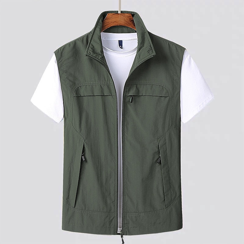 Men's lightweight utility vest for versatile layering